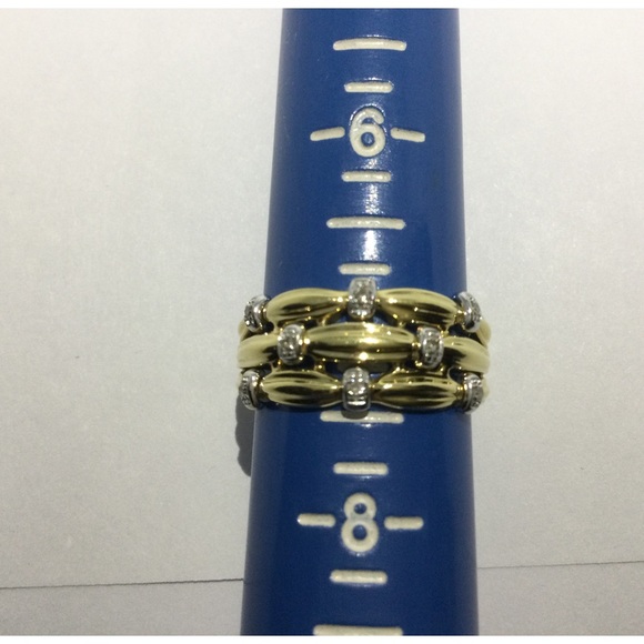 18K Gold Diamond Accent Ring - Picture 10 of 12